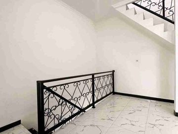 Rumah Siap Huni 2 Lantai Rooftop Strategis di Batu Ampar,Kramat Jati