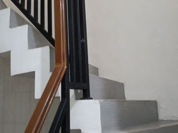 Rumah 2 lt SHM dekat LAN  Jl Adminsitrasi Petamburan Tanah ABang Jakarta Pusat