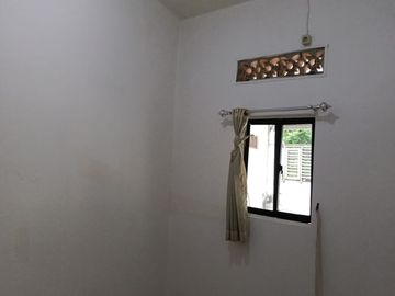 Rumah 2 lt SHM dekat LAN  Jl Adminsitrasi Petamburan Tanah ABang Jakarta Pusat
