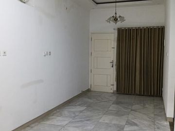 Rumah 2 lt SHM dekat LAN  Jl Adminsitrasi Petamburan Tanah ABang Jakarta Pusat