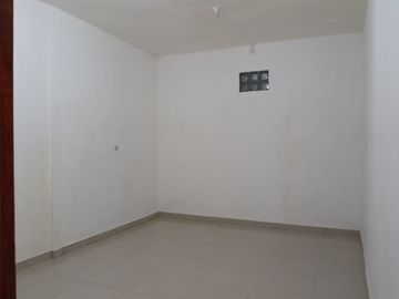 Rumah 2 lt SHM dekat LAN  Jl Adminsitrasi Petamburan Tanah ABang Jakarta Pusat