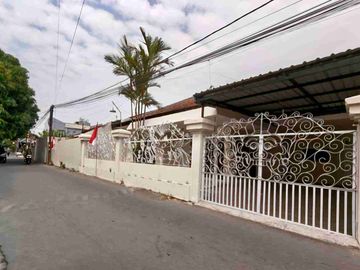 Rumah Klasik Di jl. Kaliurang Dalam Ringroad Dekat Kampus UGM Yogyakarta