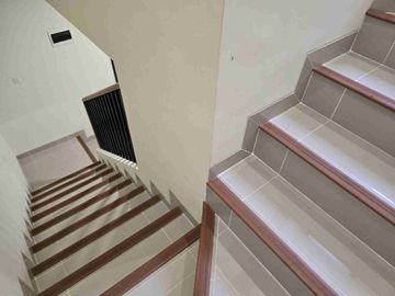 Turun Harga Dijual Rumah Cluster Baroni Symphonia Gading Serpong