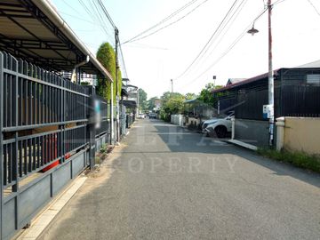 Peluang Usaha & Hunian! Rumah Murah Siap Huni Lokasi Jalan Ramai