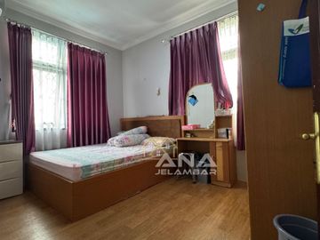 ANA RUMAH UK 13X19.5M BONUS LAHAN PARKIR DI KOMPLEK DUTA MAS JELAMBAR