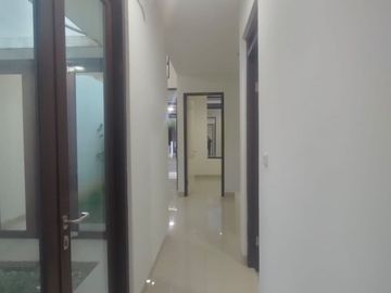 Rumah Nyaman Cantik di Dalam Cluster Citra Raya Tangerang
