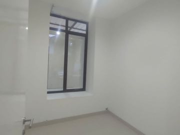Rumah Nyaman Cantik di Dalam Cluster Citra Raya Tangerang