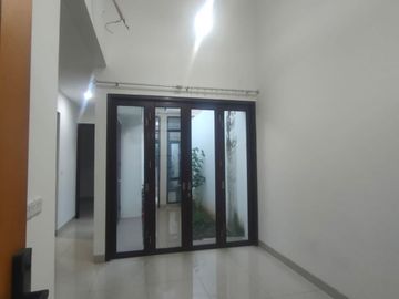 Rumah Nyaman Cantik di Dalam Cluster Citra Raya Tangerang