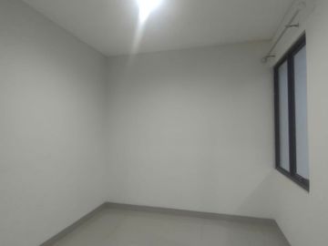 Rumah Nyaman Cantik di Dalam Cluster Citra Raya Tangerang