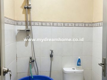 Rumah Bagus Nyaman Bersih Semi Furnish di Pabuaran Residence