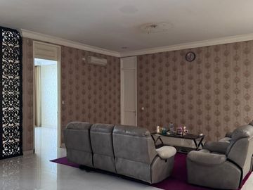Rumah La Riz Wood, Pakuwon Indah Full Bangunan - Nego