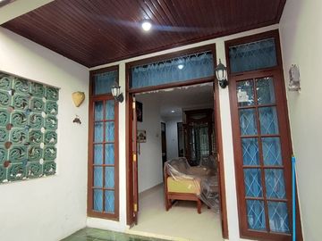 Dijual Rumah dengan Harga Termurah & Terawat Hoek di Arcamanik Cisaranten Kota Bandung