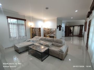 Dijual Rumah dengan Harga Termurah & Terawat Hoek di Arcamanik Cisaranten Kota Bandung
