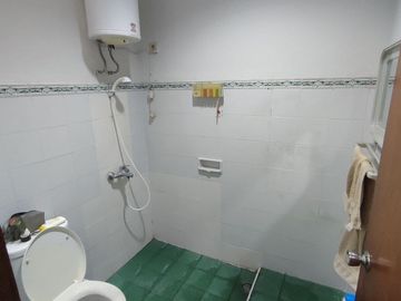 Dijual Rumah dengan Harga Termurah & Terawat Hoek di Arcamanik Cisaranten Kota Bandung
