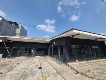 Disewakan workshop lokasi strategis di Jalan Utama Galaxy Bekasi