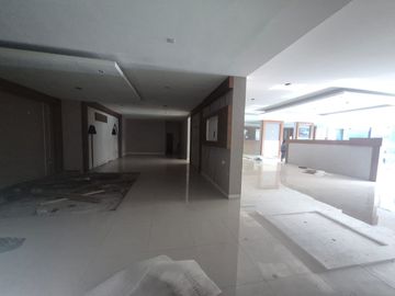 Disewakan workshop lokasi strategis di Jalan Utama Galaxy Bekasi