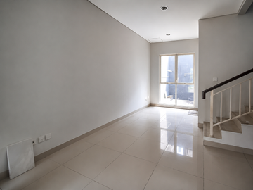 Rumah 2lt luas 6x15 90meter 3KT Cluster Mississippi JGC Jakarta Garden City