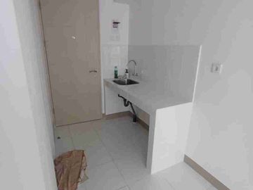 Sewa Apartemen Tokyo Riverside Studio Kosongan