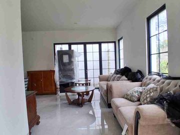 Rumah Baru Siap Huni Dalam Komplek Modern Lokasi Sangat Strategis di Ciputat Tangeramg Selatan