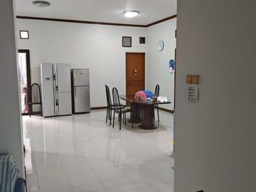 Rumah Eklusive dan Elegan di Kawasan Pemukiman Elite Pesona Khahyangan  Depok Jawa Barat.
