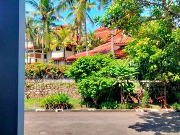 Rumah Eklusive dan Elegan di Kawasan Pemukiman Elite Pesona Khahyangan  Depok Jawa Barat.