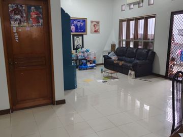 Rumah Eklusive dan Elegan di Kawasan Pemukiman Elite Pesona Khahyangan  Depok Jawa Barat.