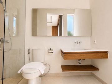 [OFF-PLAN / INDENT] Modern Minimalist 4BR Villa in Prime Sanur Area – 50-Year Leasehold