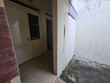 Disewakan Rumah Semi Furnish Cluster Bayu Suvarna Sutera Tangerang