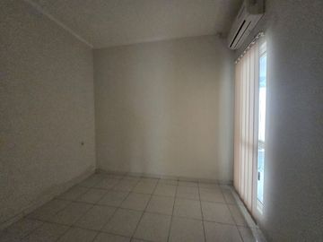 Disewakan Rumah Semi Furnish Cluster Bayu Suvarna Sutera Tangerang