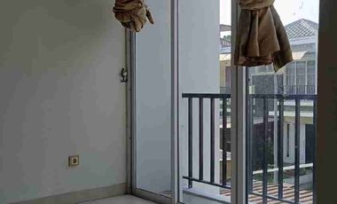 DIJUAL RUMAH CANTIK POSISI HOOK DI CIBUBUR COUNTRY