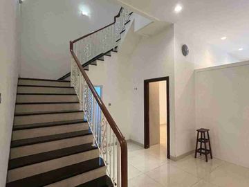DIJUAL VILLA 3 TINGKAT KOMPLEK MASDULHAK POLONIA