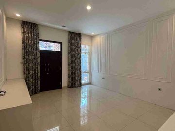 DIJUAL VILLA 3 TINGKAT KOMPLEK MASDULHAK POLONIA
