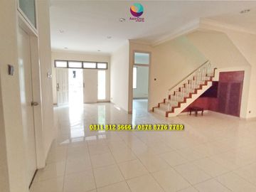 Rumah Janur Elok Jalan Lebar Kelapa Gading, Jakarta Utara