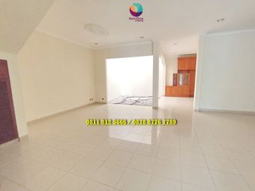 Rumah Janur Elok Jalan Lebar Kelapa Gading, Jakarta Utara