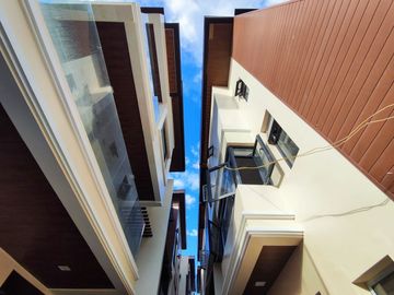 For Sale 3 Storey Modern Townhouse in Carmel 5 Subd Tandang Sora, Q.C. KSA
