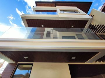 For Sale 3 Storey Modern Townhouse in Carmel 5 Subd Tandang Sora, Q.C. KSA