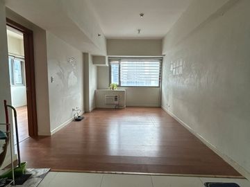 1BR Corner Unit for Sale at Eton Tower Makati | 48.5 sqm | Only ₱6.9M