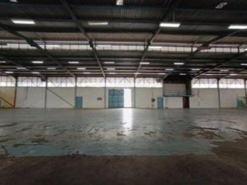 Gudang Tertutup di Pulogadung | Lokasi Strategis untuk Logistik & Distribusi