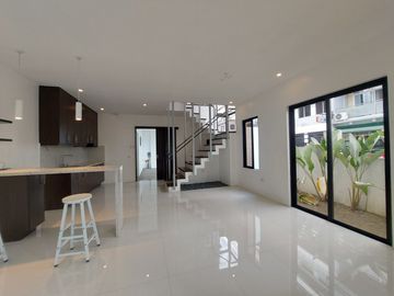 For Sale 3 Storey Modern Townhouse in Doña Faustina Village Tandang Sora, Q.C. KSA