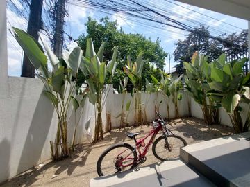For Sale 3 Storey Modern Townhouse in Doña Faustina Village Tandang Sora, Q.C. KSA