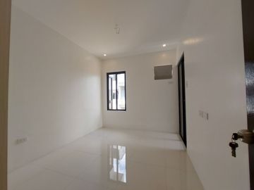 For Sale 3 Storey Modern Townhouse in Doña Faustina Village Tandang Sora, Q.C. KSA