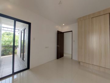 For Sale 3 Storey Modern Townhouse in Doña Faustina Village Tandang Sora, Q.C. KSA