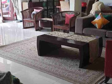 Rumah Mewah Model lama dalam Pusat Kota Kediri Jatim