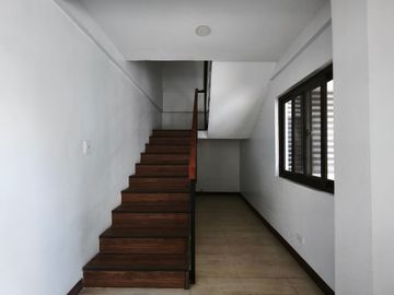 Holy Spirit Quezon City 3 Storey Townhouse 4 Bedrooms near Commonwealth RG