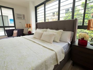 For Sale 3 Storey Luxury Townhouse in Congressional Ave Tandang Sora, Q.C. KSA