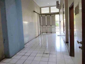 Rumah Mewah Jl. Halmahera Semarang