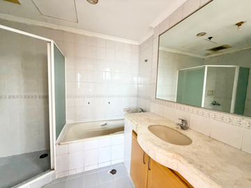 3BR with Parking  Condo Unit FOR LEASE at Valencia Hills, Tower D,  Quezon City