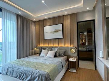 DIJUAL RUMAH MEWAH SMART HOME 3 LANTAI DI SOUTH TRESIOR METLAND PURI