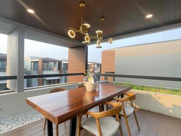 DIJUAL RUMAH MEWAH SMART HOME 3 LANTAI DI SOUTH TRESIOR METLAND PURI