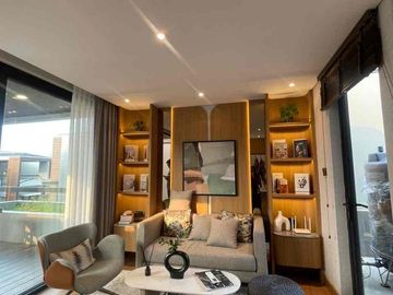 DIJUAL RUMAH MEWAH SMART HOME 3 LANTAI DI SOUTH TRESIOR METLAND PURI